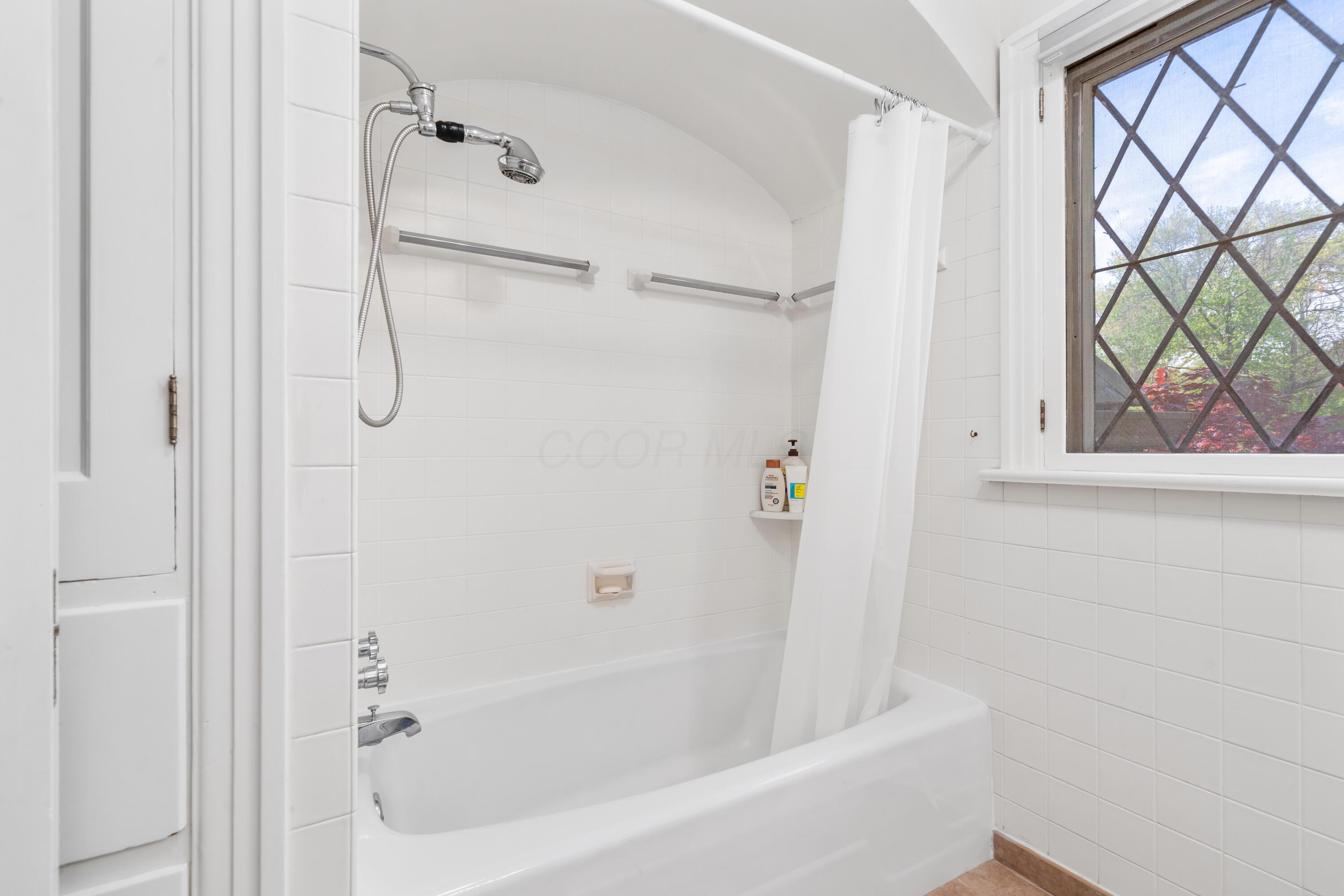 2389 Bryden Road Columbus, OH 43209 - Photo 52 of 90 DSC03350