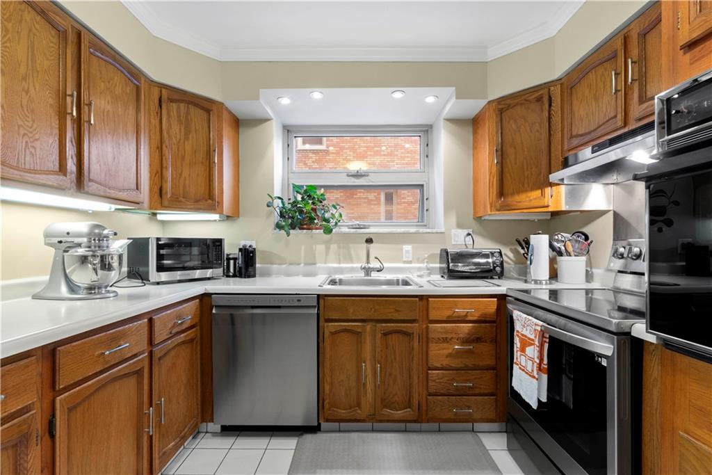 144 North Dithridge Street, Unit 411 Pittsburgh, PA 15213 - Photo 13 of 40