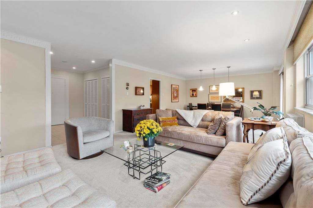 144 North Dithridge Street, Unit 411 Pittsburgh, PA 15213 - Photo 9 of 40