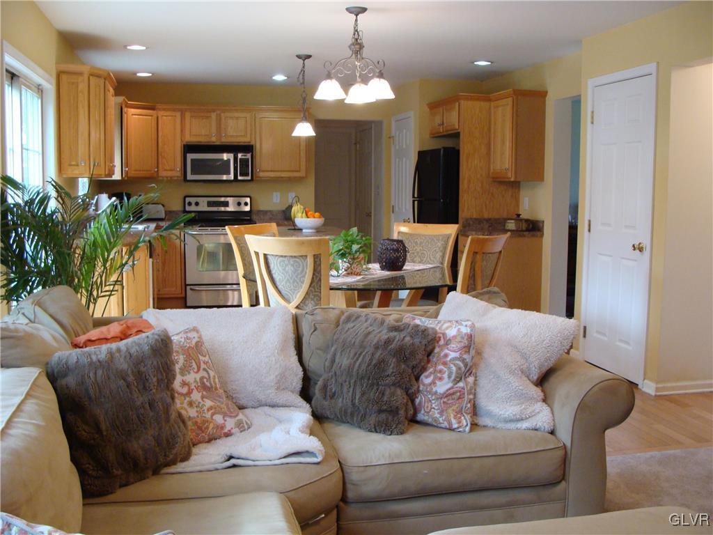 2902 Honeysuckle Road Bethlehem, PA 18015 - Photo 11 of 28 Gallery Image 11