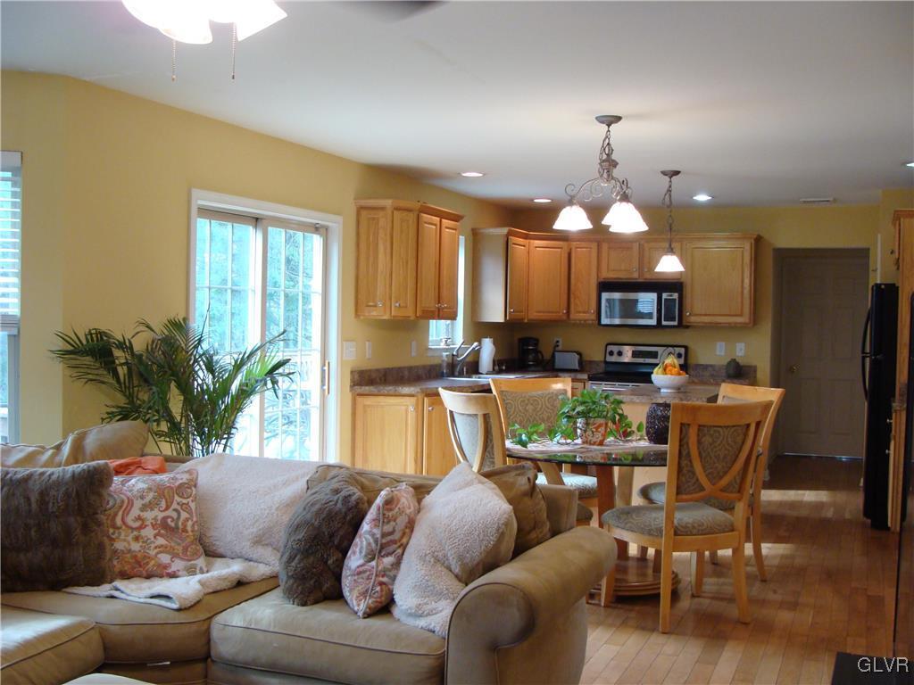 2902 Honeysuckle Road Bethlehem, PA 18015 - Photo 12 of 28 Gallery Image 12