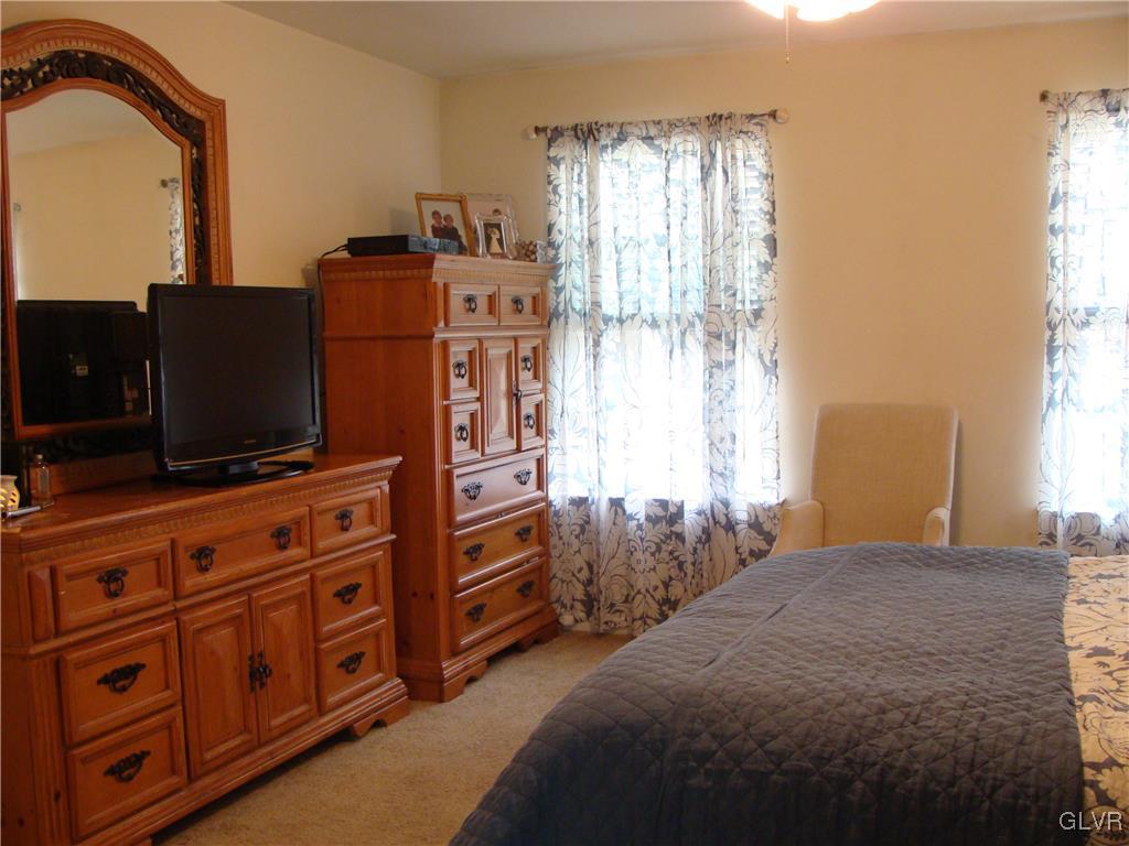 2902 Honeysuckle Road Bethlehem, PA 18015 - Photo 21 of 28 Gallery Image 21