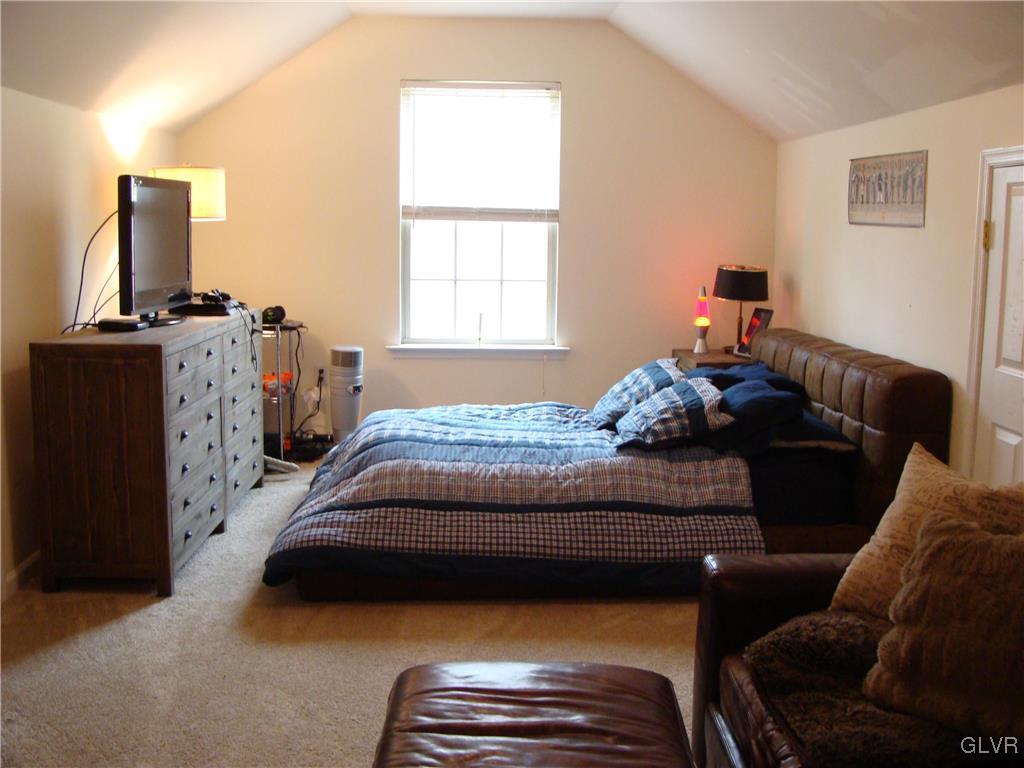 2902 Honeysuckle Road Bethlehem, PA 18015 - Photo 25 of 28 Gallery Image 25