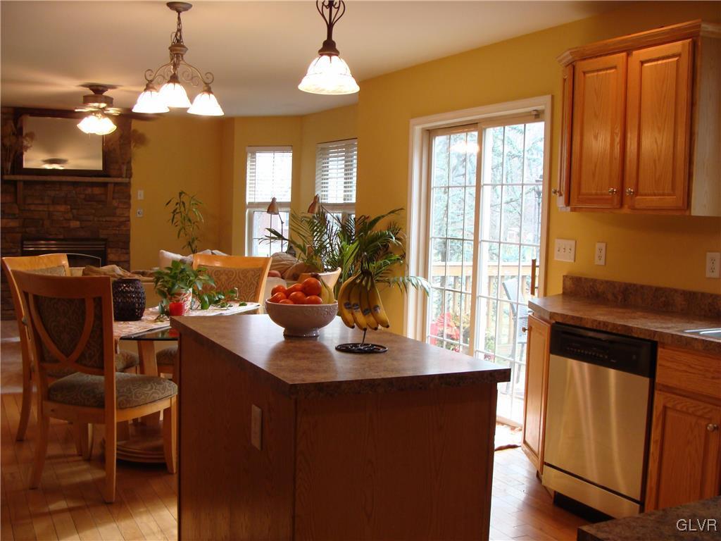 2902 Honeysuckle Road Bethlehem, PA 18015 - Photo 6 of 28 Gallery Image 6