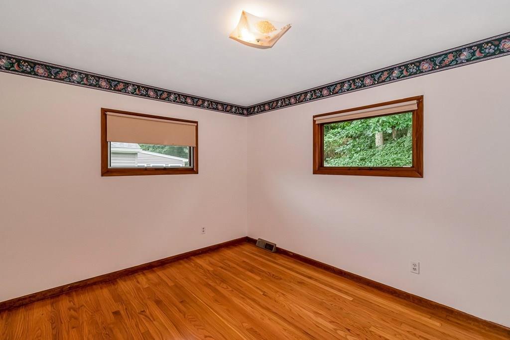 167 Roy Street Springfield, MA 01104 - Photo 23 of 37