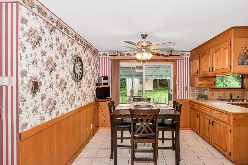 167 Roy Street Springfield, MA 01104 - Photo 9 of 37