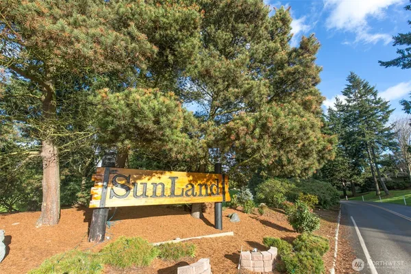 a view of street with benches