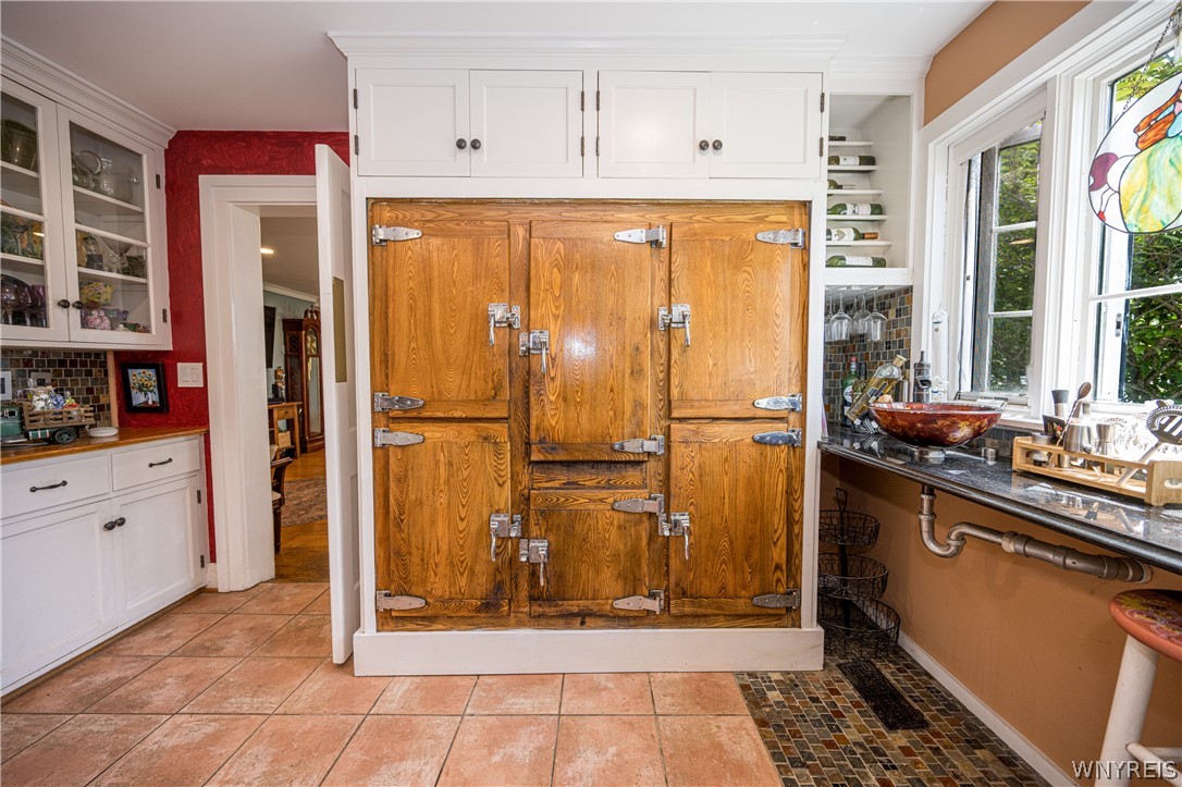 905 Sturgeon Point Road Evans, NY 14047 - Photo 11 of 50 Gallery Image 11