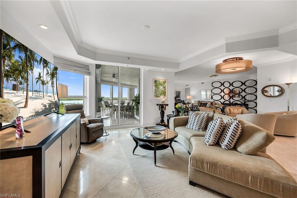 285 Grande Way, Unit 503 Naples, FL 34110 - Photo 10 of 50 Gallery Image 10