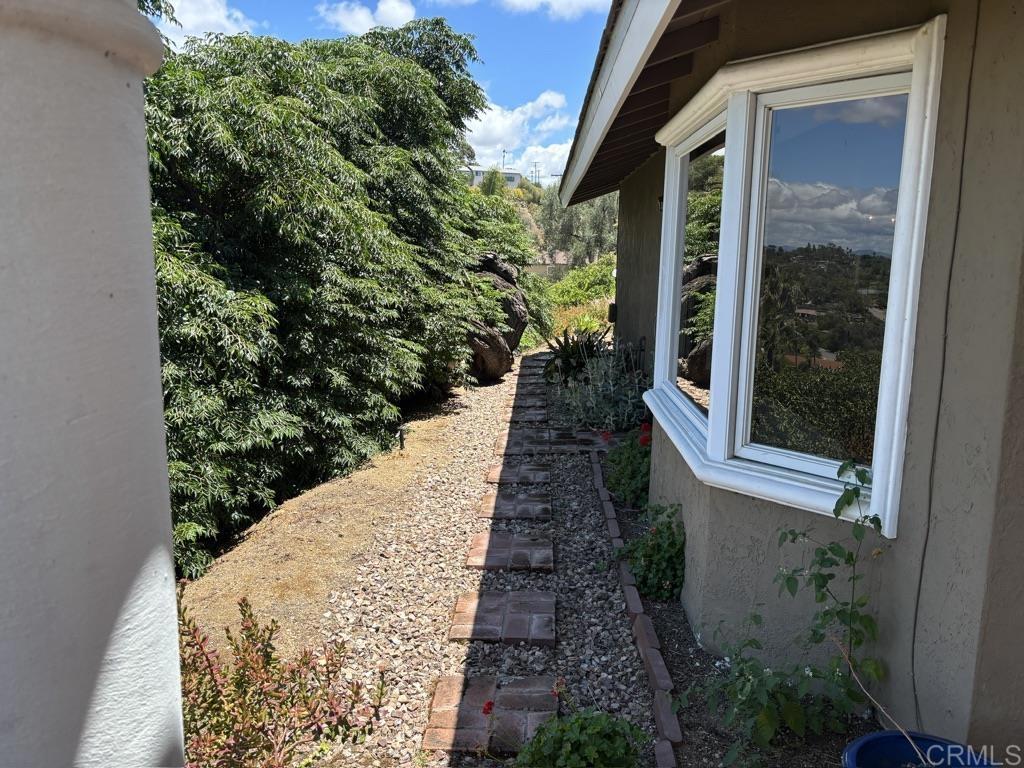 1825 Kent Place Vista, CA 92084 - Photo 18 of 57