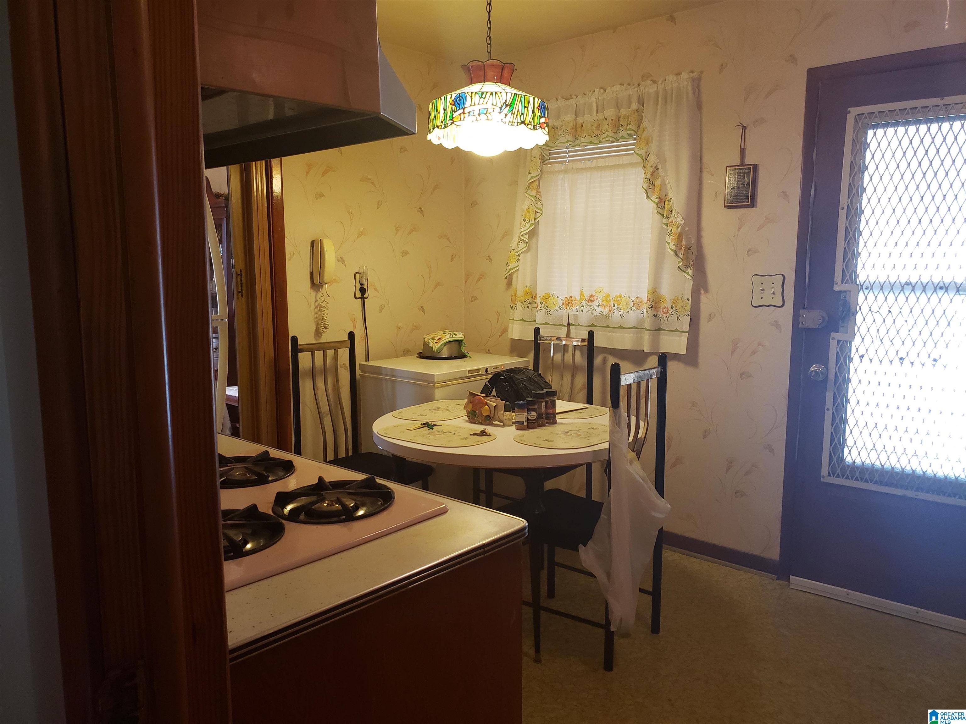 232 11th Avenue Southwest Birmingham, AL 35211 - Photo 7 of 23