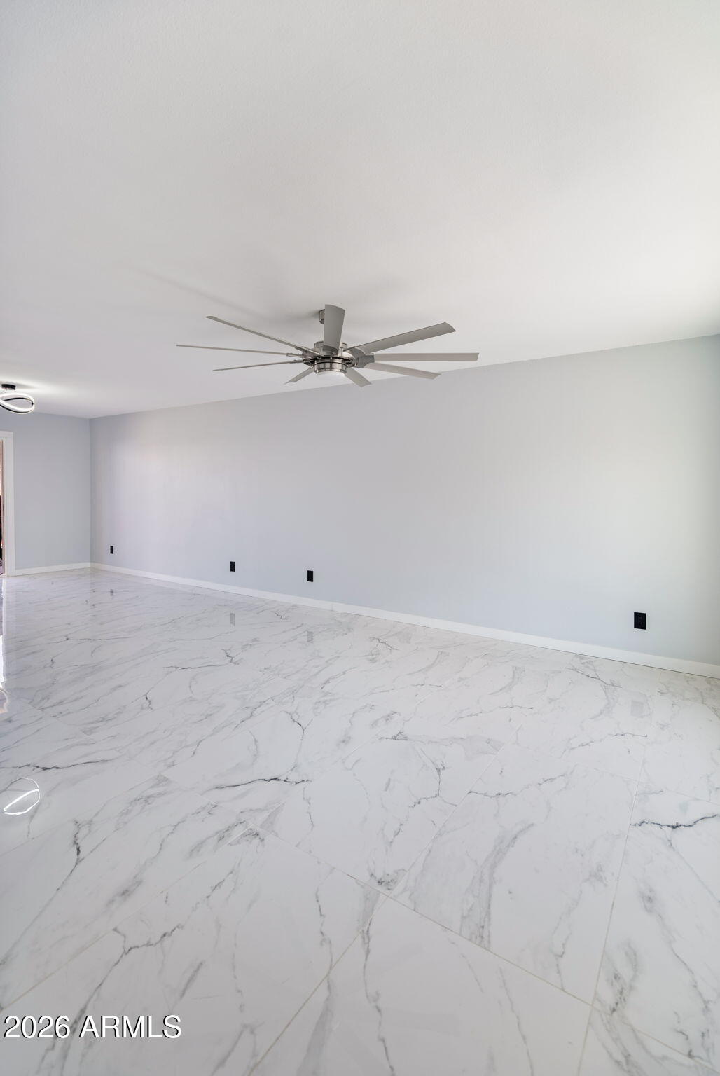 9044 North 16th Drive Phoenix, AZ 85021 - Photo 7 of 34 _DSC8904
