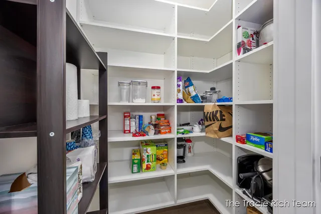 $509,900 | 6741 Woodhills Drive Northeast, Rockford, MI 49341