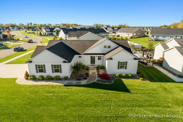 $509,900 | 6741 Woodhills Drive Northeast, Rockford, MI 49341