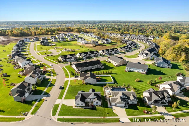 $509,900 | 6741 Woodhills Drive Northeast, Rockford, MI 49341