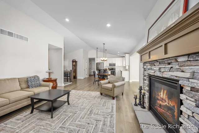 $509,900 | 6741 Woodhills Drive Northeast, Rockford, MI 49341