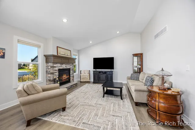 $509,900 | 6741 Woodhills Drive Northeast, Rockford, MI 49341