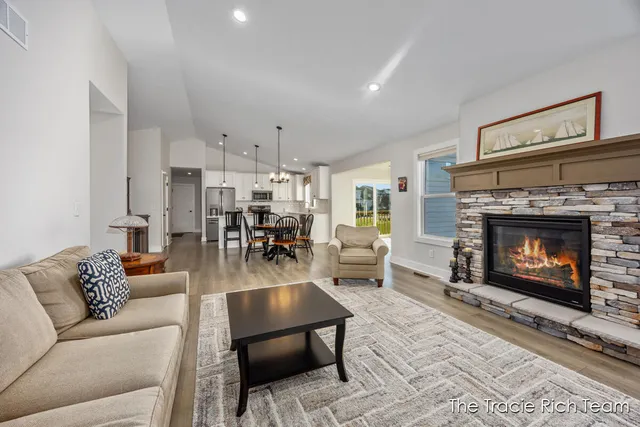 $509,900 | 6741 Woodhills Drive Northeast, Rockford, MI 49341