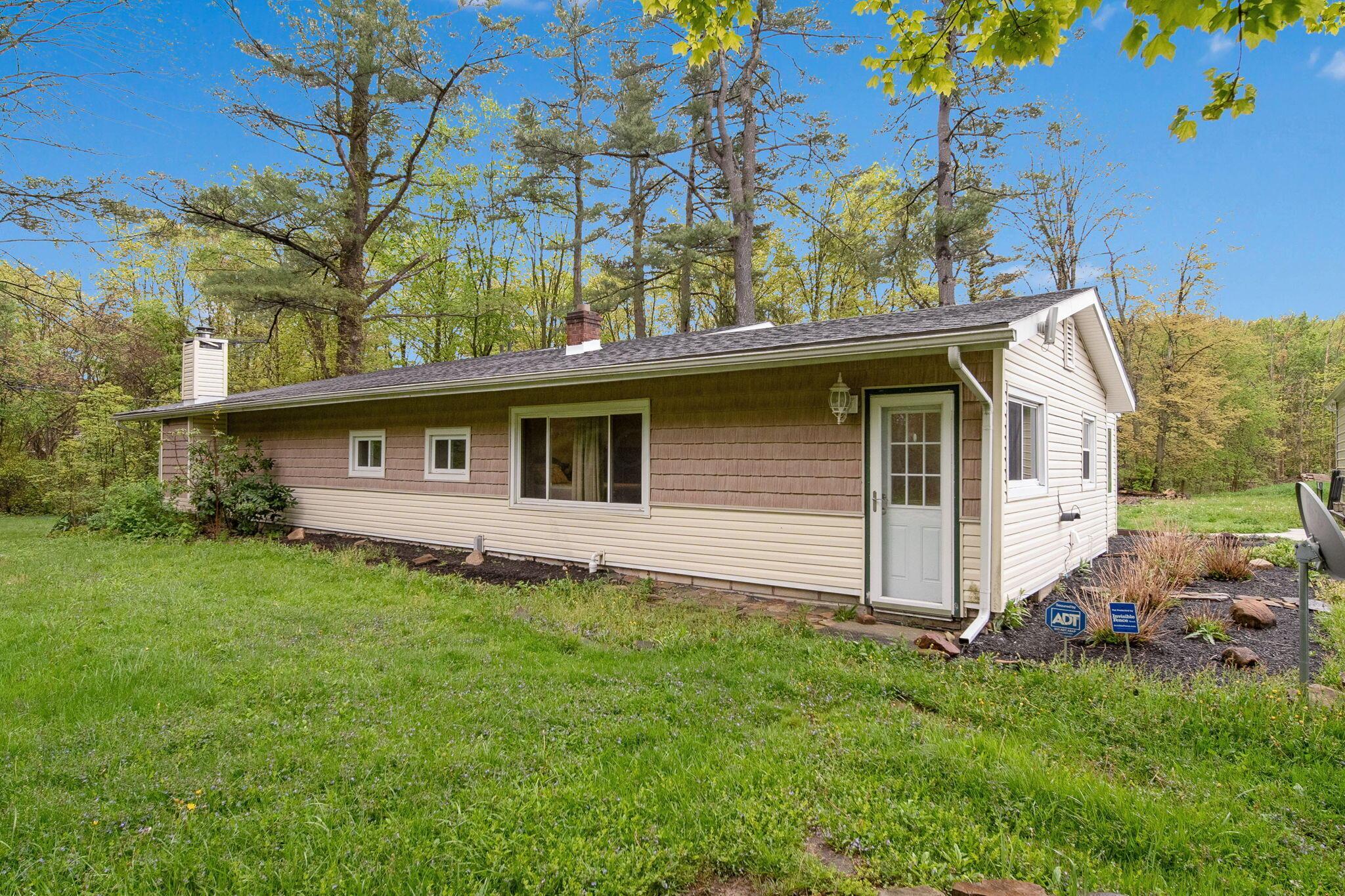 6810 Barrett Road Geneva, OH 44041 - Photo 5 of 78 5-web-or-mls-DSC09645