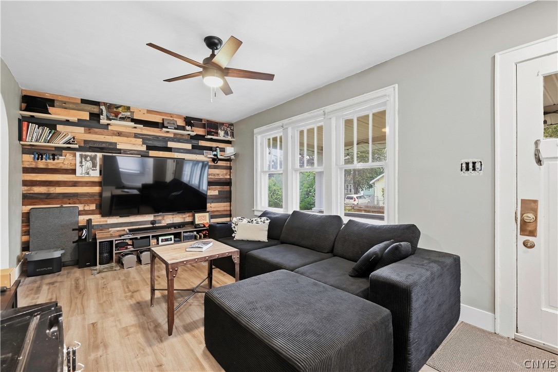 323 Harford Road Syracuse, NY 13208 - Photo 16 of 24 Gallery Image 16