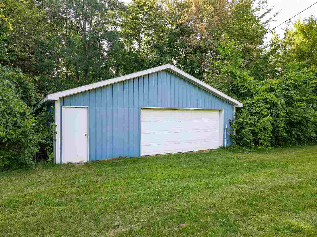 9229 Birch Run Road Millington, MI 48746 - Photo 21 of 24 50019824-20.JPG