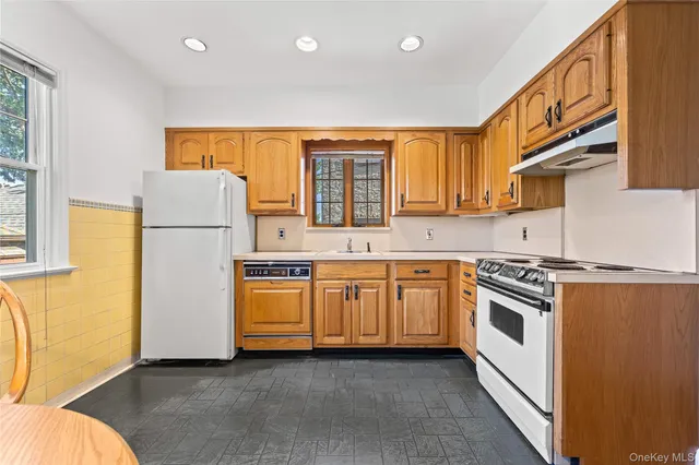 $1,299,800 | 32-16 167th Street | Murray Hill - Flushing