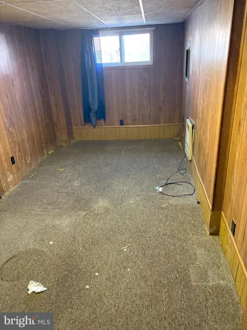 a view of a room with washer and dryer