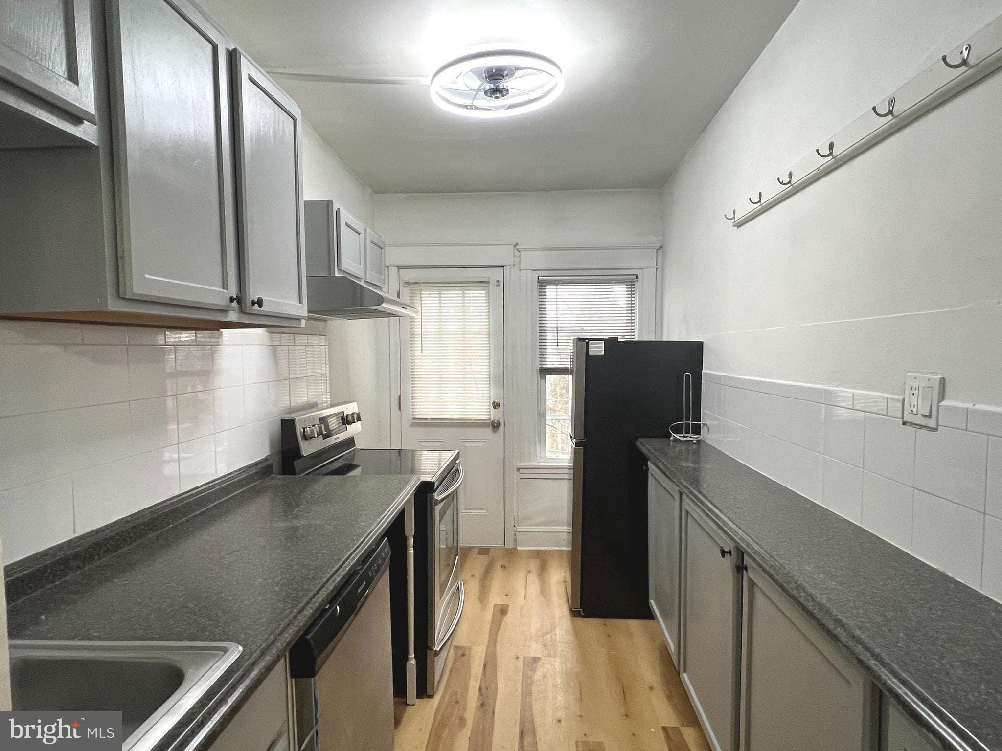 513 East 19th Street, Unit B Chester, PA 19013 - Photo 7 of 21