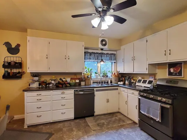 $209,900 | 157 North Clinton Avenue, Clintonville, WI 54929