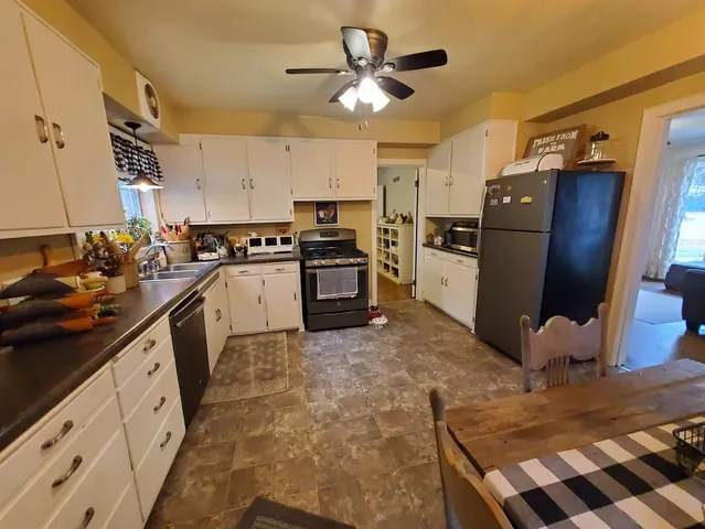 $209,900 | 157 North Clinton Avenue, Clintonville, WI 54929