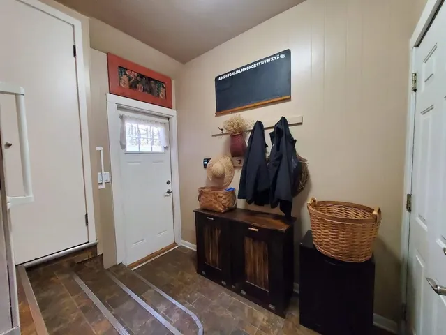 $209,900 | 157 North Clinton Avenue, Clintonville, WI 54929