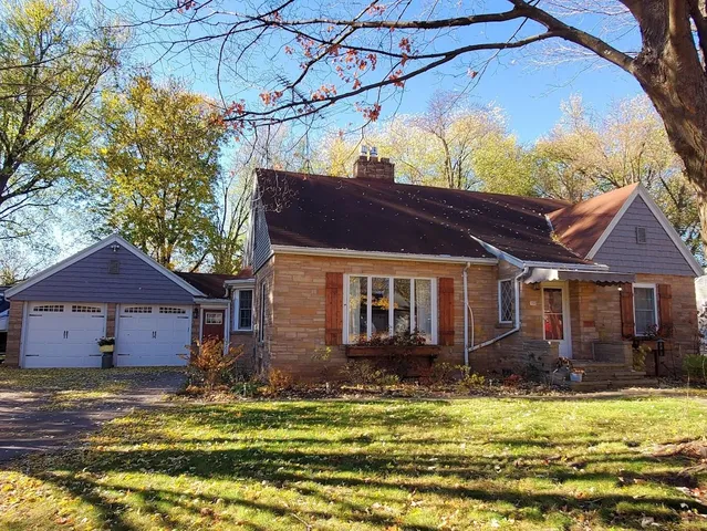 $209,900 | 157 North Clinton Avenue, Clintonville, WI 54929