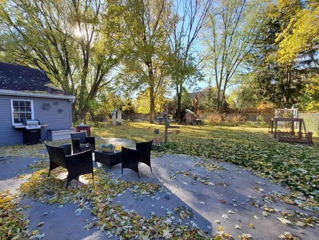 $209,900 | 157 North Clinton Avenue, Clintonville, WI 54929