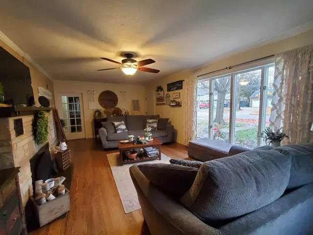 $209,900 | 157 North Clinton Avenue, Clintonville, WI 54929