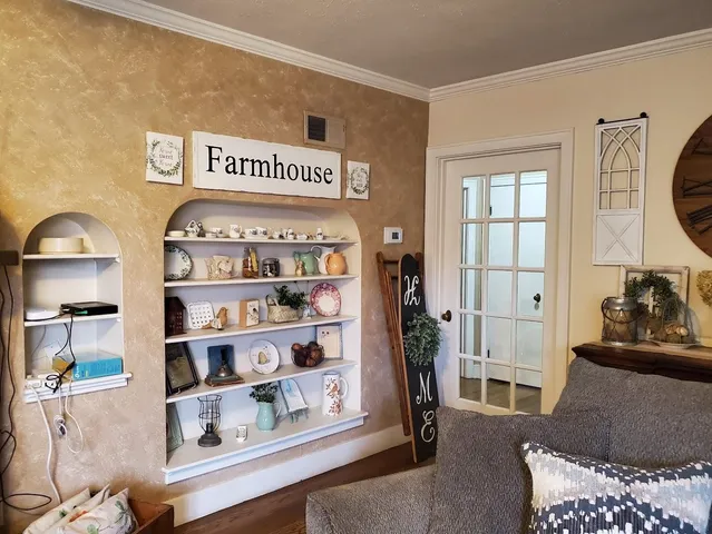 $209,900 | 157 North Clinton Avenue, Clintonville, WI 54929