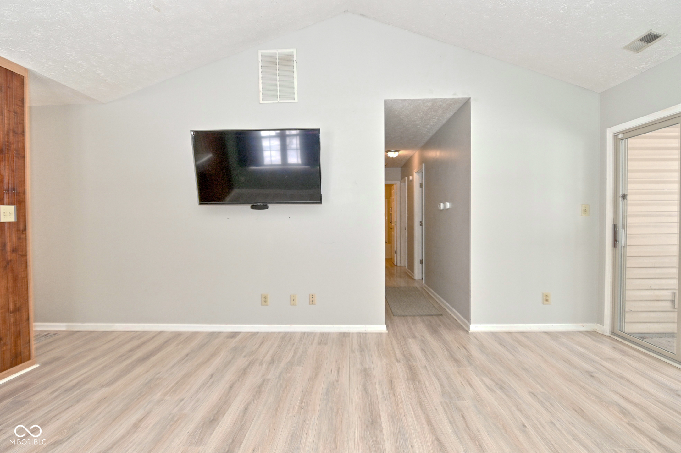1061 Oak Leaf Road Franklin, IN 46131 - Photo 13 of 46 Gallery Image 13