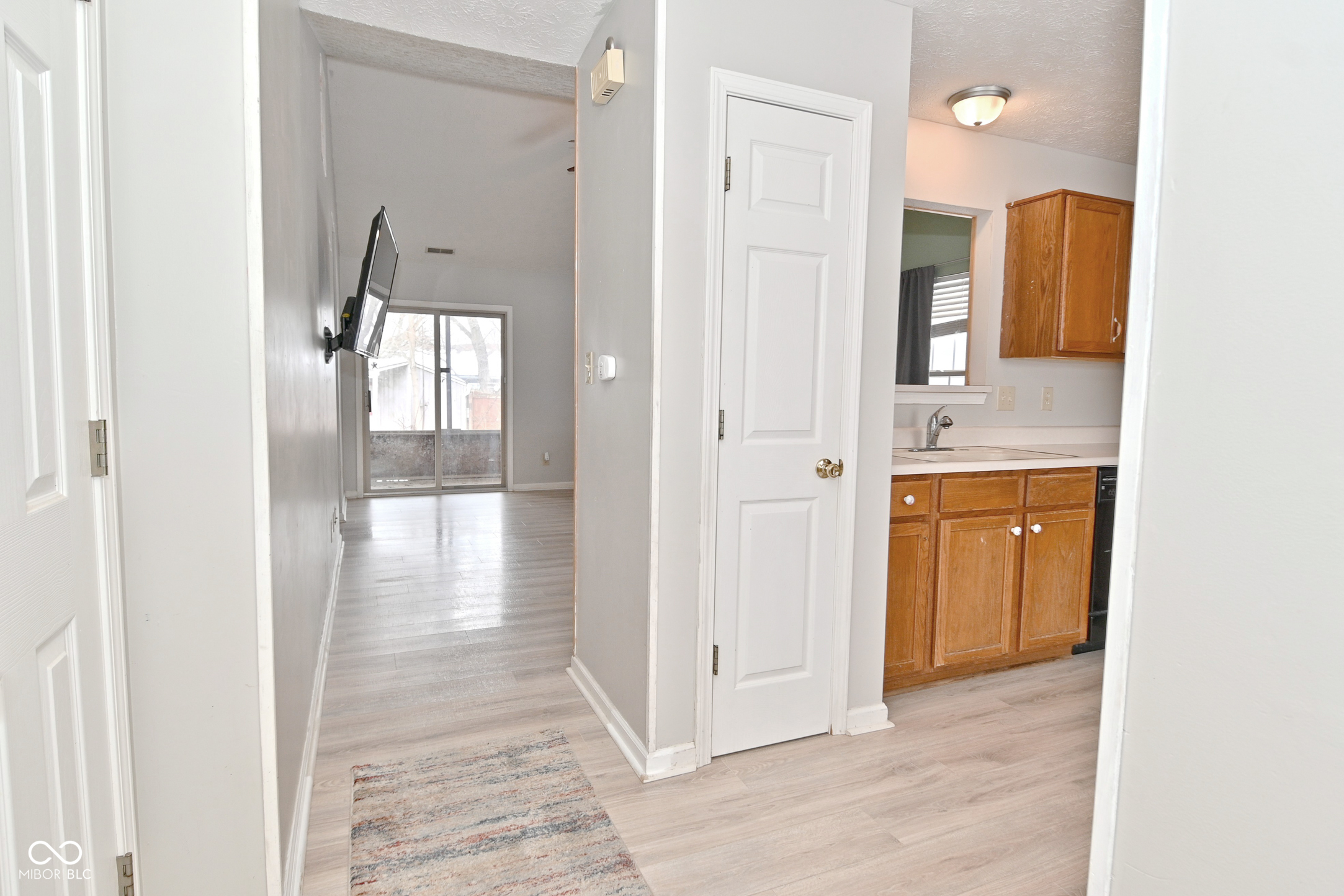 1061 Oak Leaf Road Franklin, IN 46131 - Photo 3 of 46 Gallery Image 3