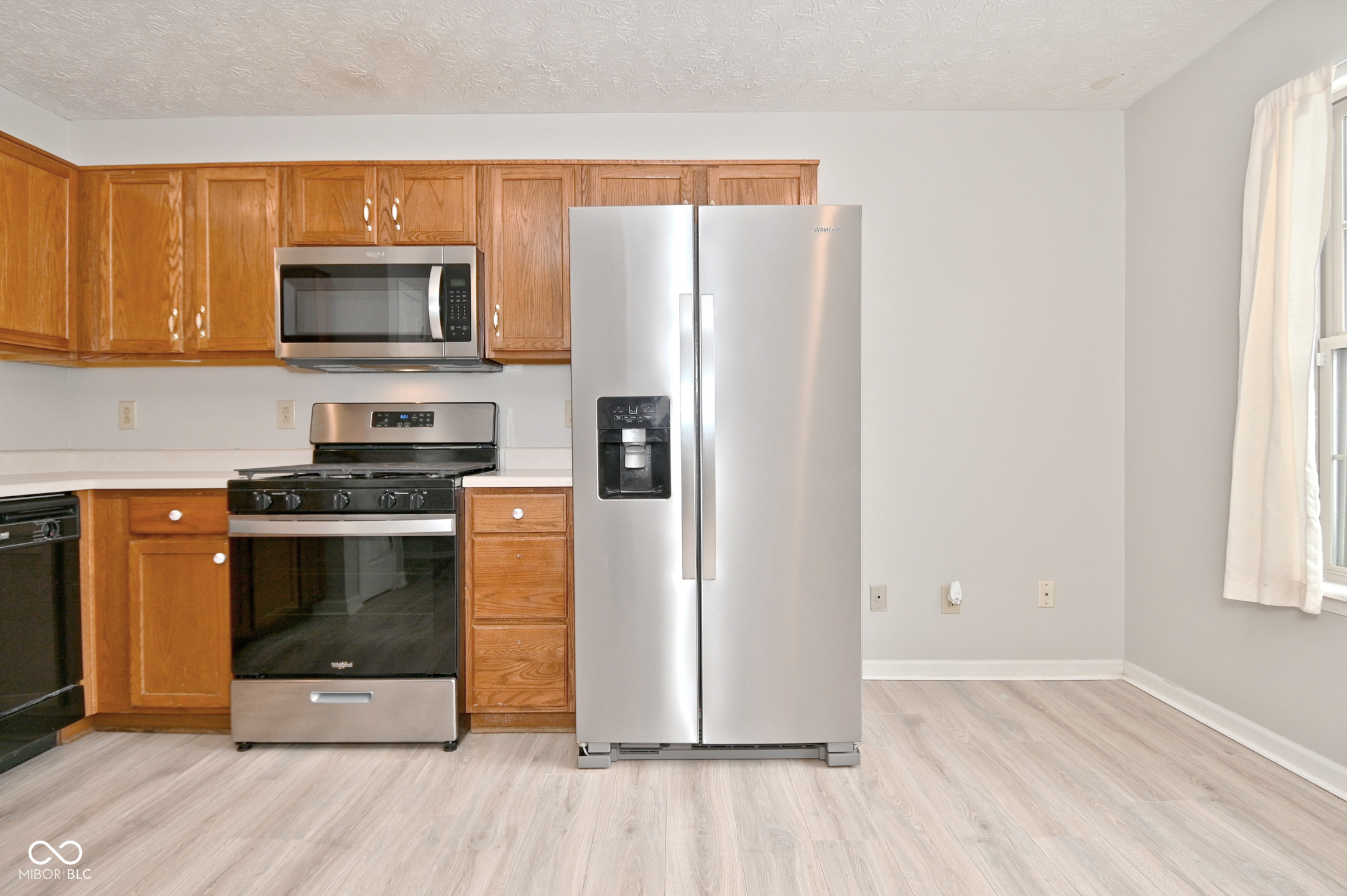 1061 Oak Leaf Road Franklin, IN 46131 - Photo 8 of 46 Gallery Image 8