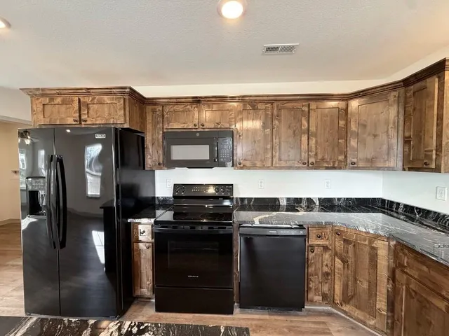 $225,000 | 1803 South Elm Street, El Dorado Springs, MO 64744