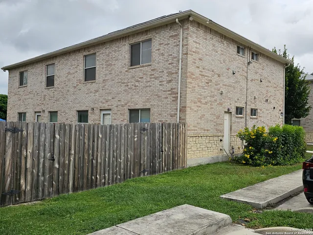 $1,170 | 4911 Ali Avenue, Unit 4, San Antonio, TX 78229