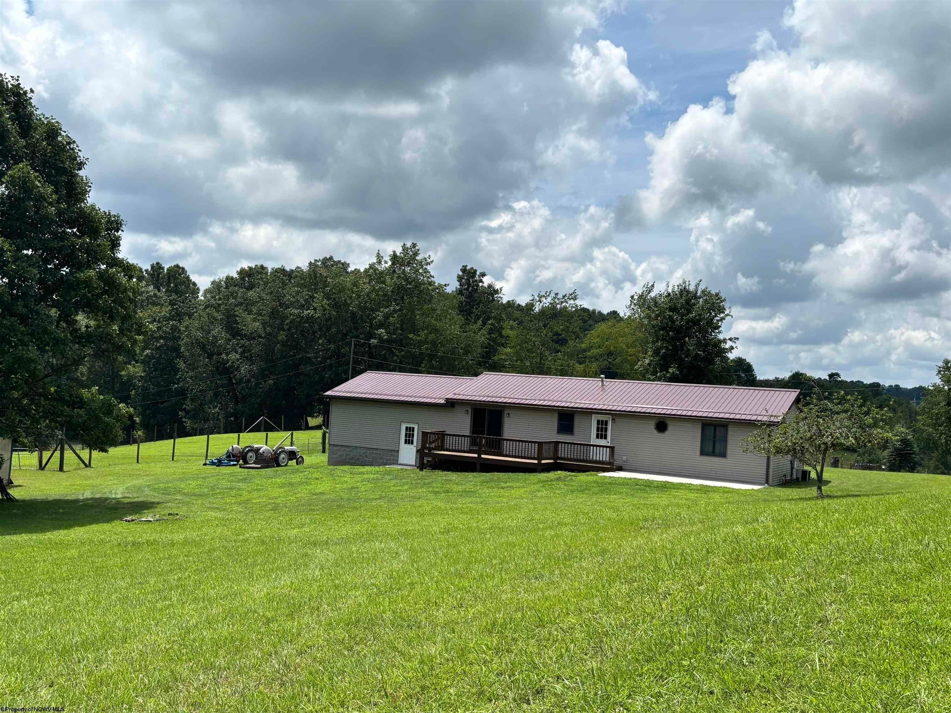 395 Trinity Road Belington, WV 26250 - Photo 27 of 37 Gallery Image 27