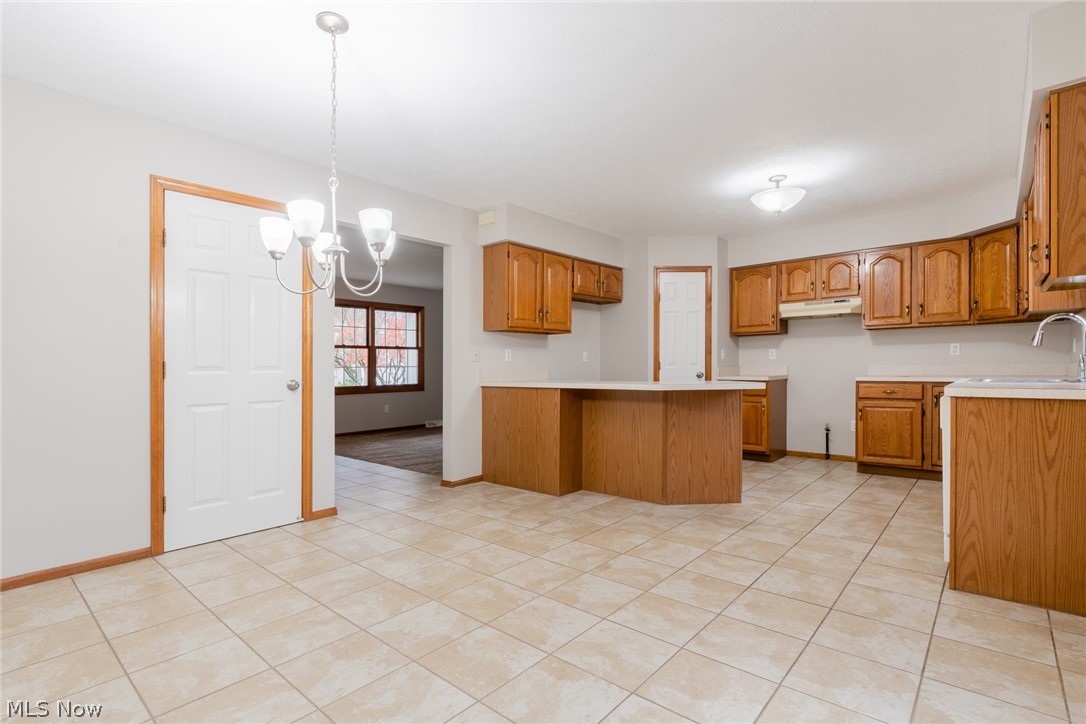 5920 Ridgeview Boulevard North Ridgeville, OH 44039 - Photo 3 of 27