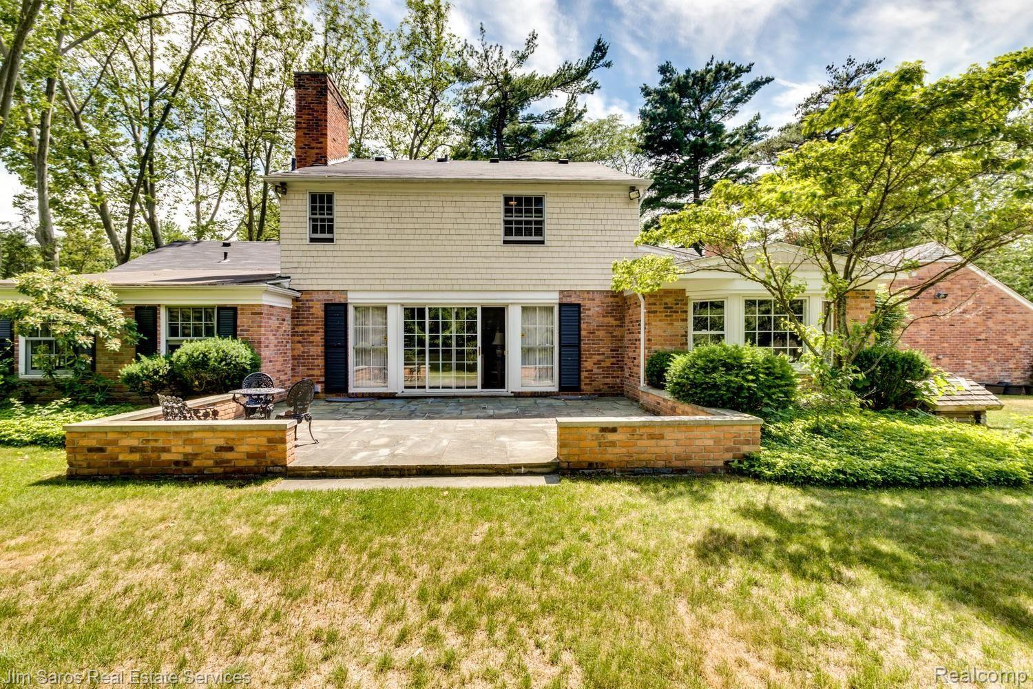 234 Touraine Road Grosse Pointe, MI 48236 - Photo 35 of 41 234 Touraine Rd Grosse Pointe-large-063-71-234 Touraine Exterior0011FULL-1500x1000-72dpi.jpg