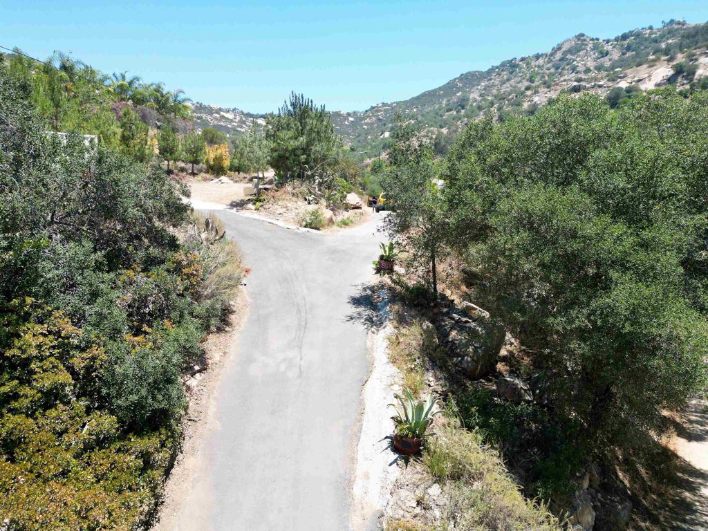 5589 Rainbow Creek Road Fallbrook, CA 92028 - Photo 3 of 26