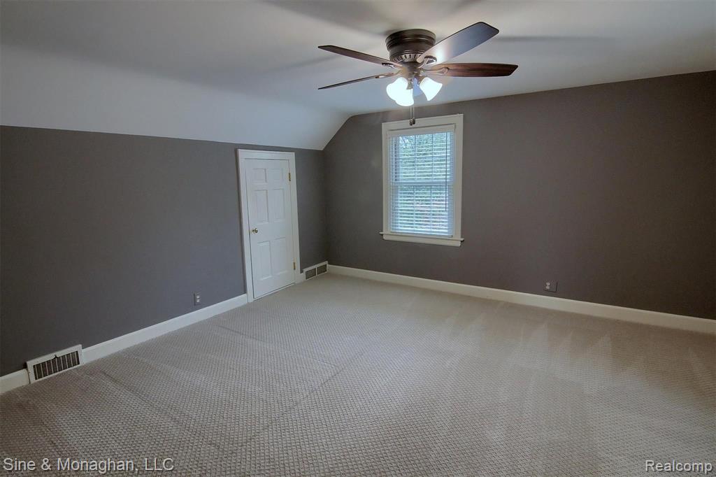 422 Moran Road Grosse Pointe Farms, MI 48236 - Photo 23 of 33