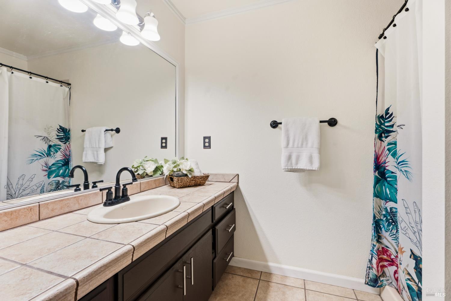 8960 East Road Redwood Valley, CA 95470 - Photo 17 of 37 Private Master Bath