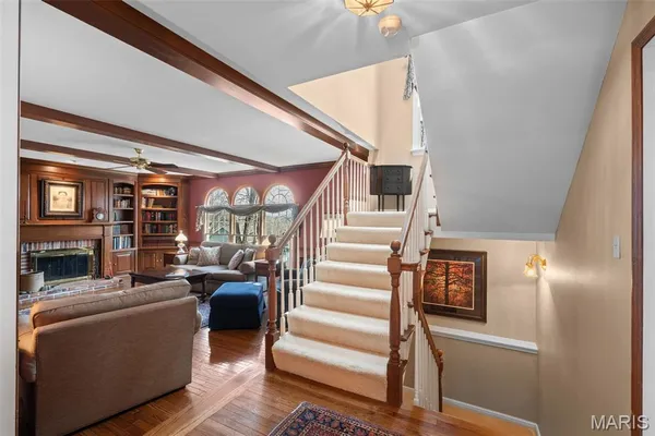 $725,000 | 718 Chancellor Heights Drive, Manchester, MO 63011