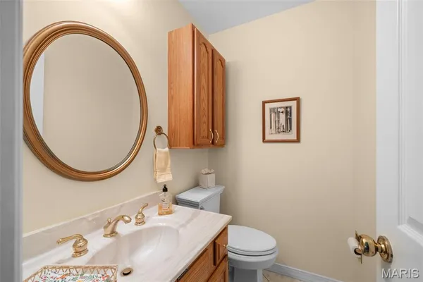 $725,000 | 718 Chancellor Heights Drive, Manchester, MO 63011