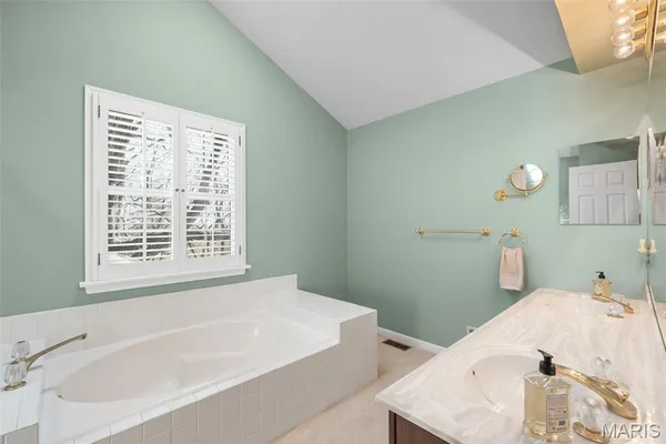 $725,000 | 718 Chancellor Heights Drive, Manchester, MO 63011