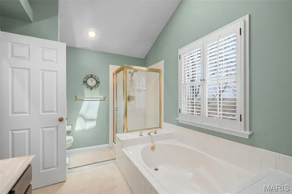 $725,000 | 718 Chancellor Heights Drive, Manchester, MO 63011